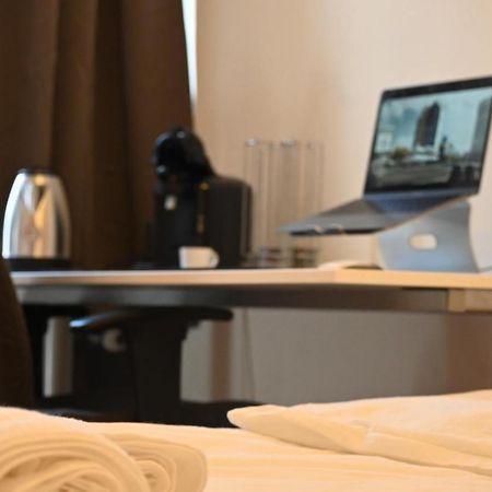 Privates Zimmer in Wohnung auf der Karthause Koblenz  Exterior foto